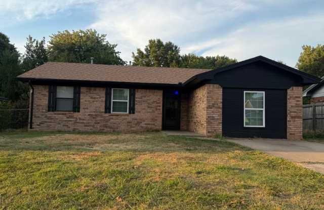 2128 meandering way photos photos