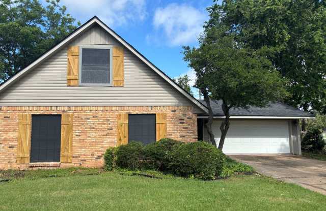 4/2/2 Brick Home in Nice Sherman Neighborhood photos photos