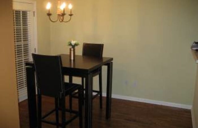 805 Spring Heights Ln SE - 805 Spring Heights Ln SE, Smyrna, GA 30080