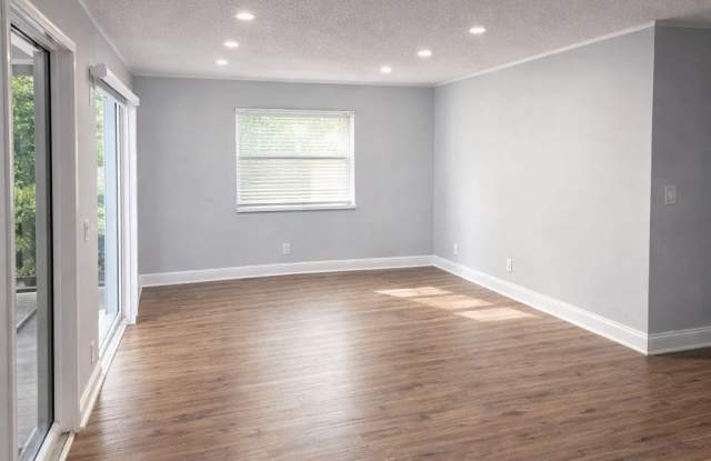 1025 S L Street photos photos