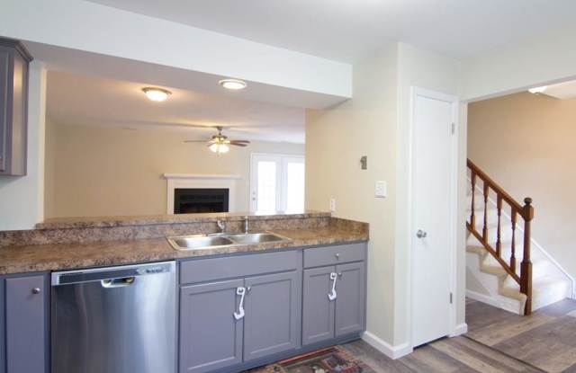 3928 Lantana Place Gallery 3