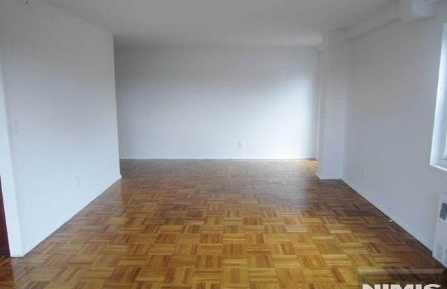Riverview Towers Gallery 3