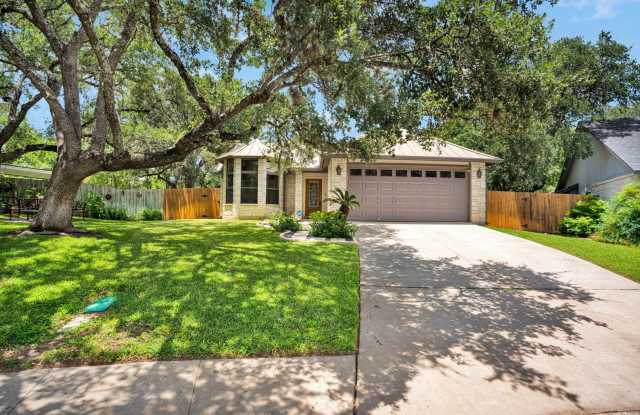 Charming Home in Castle Hills Forest photos photos