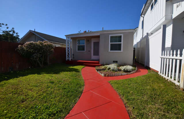 1Bd/1Ba Home, large back yard. 1 Car garage. photos photos