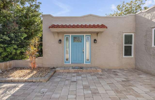 Renovated Spanish-Style 2/1 Beach Bungalow Just Steps to the Ocean! photos photos Renovated Spanish-Style 2/1 Beach Bungalow Just Steps to the Ocean! photos photos