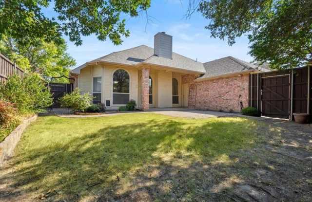 1305 Red Maple Drive Gallery 2