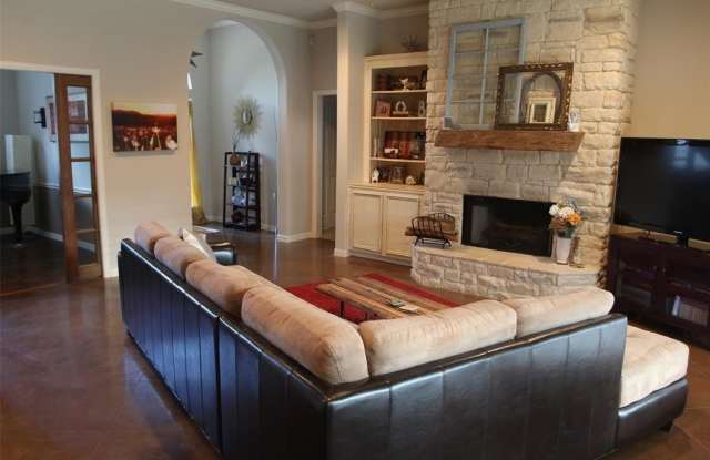 8105 Pecan Ridge Drive Gallery 3