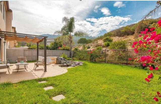 933 Bloomfield Avenue - 933 Bloomfield Avenue, San Marcos, CA 92078