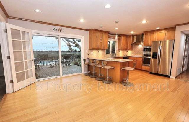 8520 Emperor Drive Gallery 4
