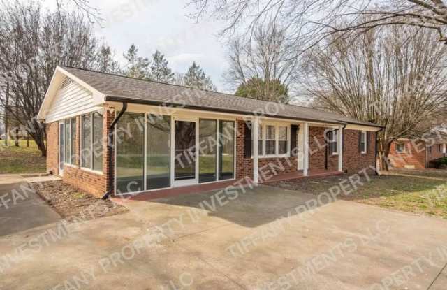 464 Mocksville Highway Gallery 1