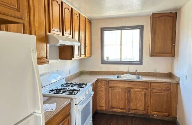 3 Bedrooms 1 Bathroom House In a Quiet Area For RENT! photos photos