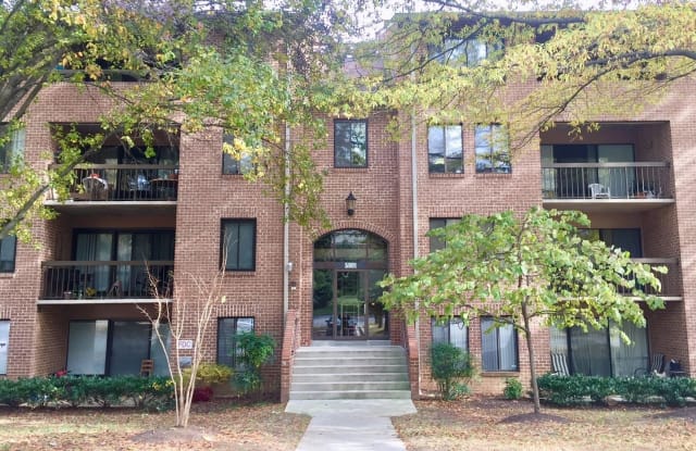 5801 Edson Lane  Apt. 203 - 5801 Edson Lane, North Bethesda, MD 20852