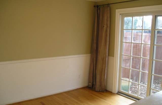 1805 WAINWRIGHT DRIVE Gallery 4