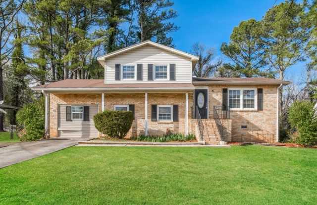 2508 Greenhill Drive Northwest photos photos