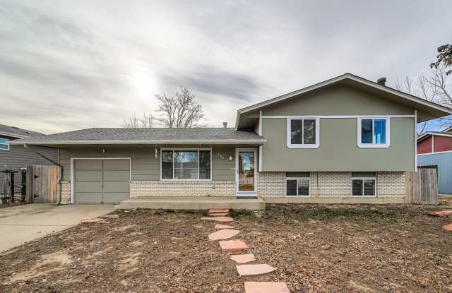 Shop-Ready 4BR Home with Lift-Ready Detached Garage  RV Parking Near Downtown Firestone photos photos