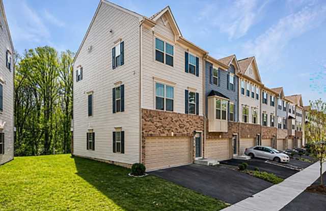 19753 GREEN VILLAGE DR Gallery 1