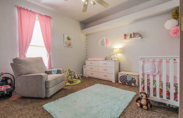 Plenty of space with this 4 Bedroom, 2 Bath home in the Wood Streets! photos photos