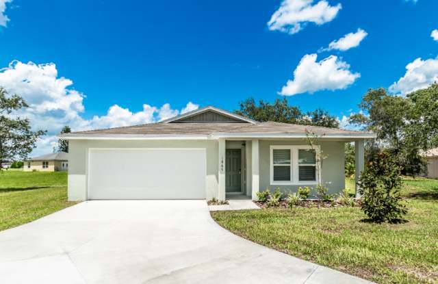 1910 Manatee Ct Gallery 2