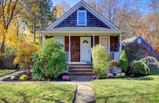 438 Munsell Road photos photos