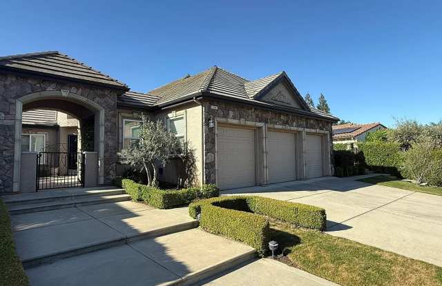 Spacious Luxury Home in Prestigious Country Club Community photos photos