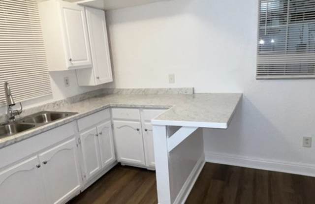 3958 S. Normandie Ave photos photos