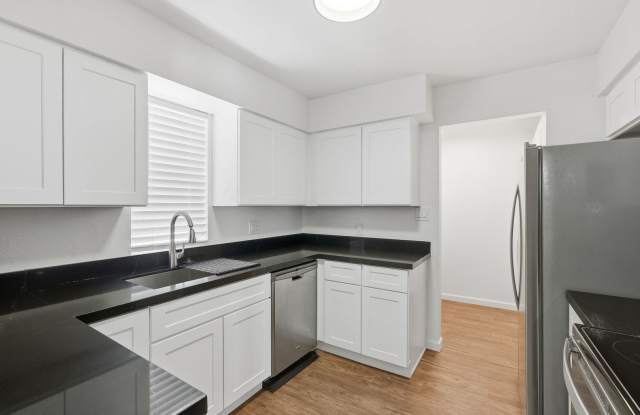 REMODELED! One Bedroom/One Bath in Historic Downtown Mesa - 231 North Robson, Mesa, AZ 85201
