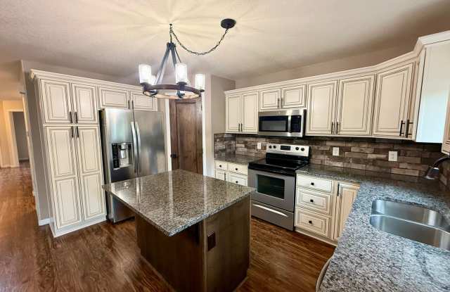 Stunning 4 bedroom/ 2.5 bath home with 2 car Attached Garage in Fort Collins, Colorado photos photos