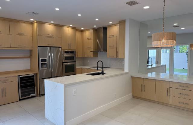 1085 River Birch Street photos photos