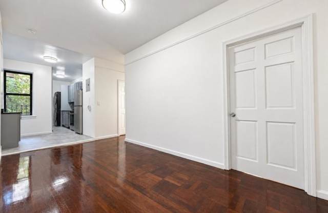 121 Bennett Avenue Gallery 2