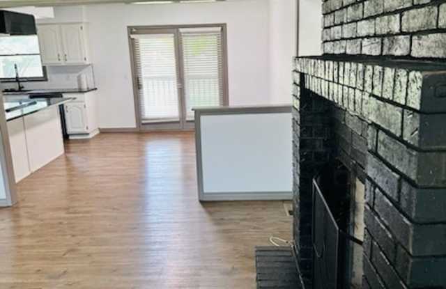 Beautiful All Brick Home in Nixa! photos photos