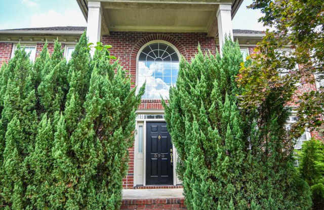 590 Ambrose Pl Gallery 2