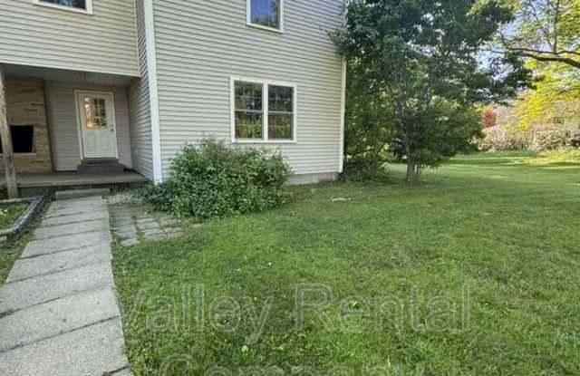 201 Middle Street - 2 photos photos