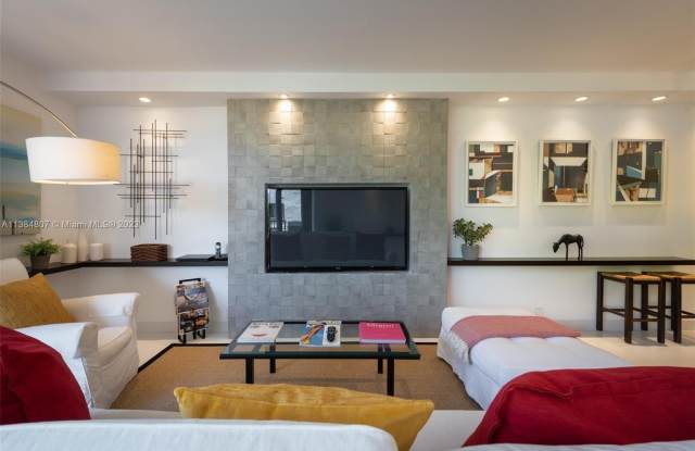 121 Crandon Blvd photos photos