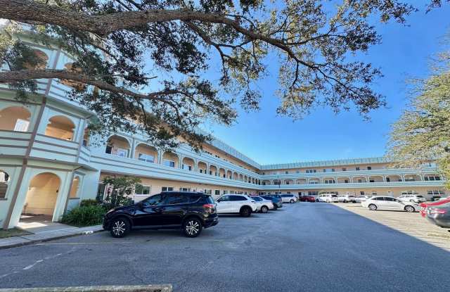 Wow! 2BR/2BA in On Top Of The World in Gated Community! 55+ photos photos