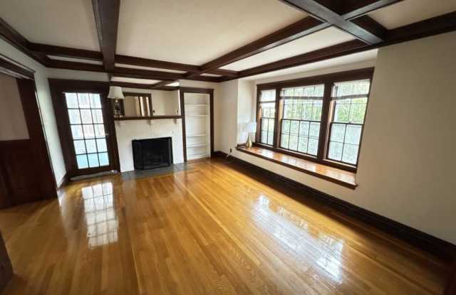 214 Commonwealth Ave. photos photos