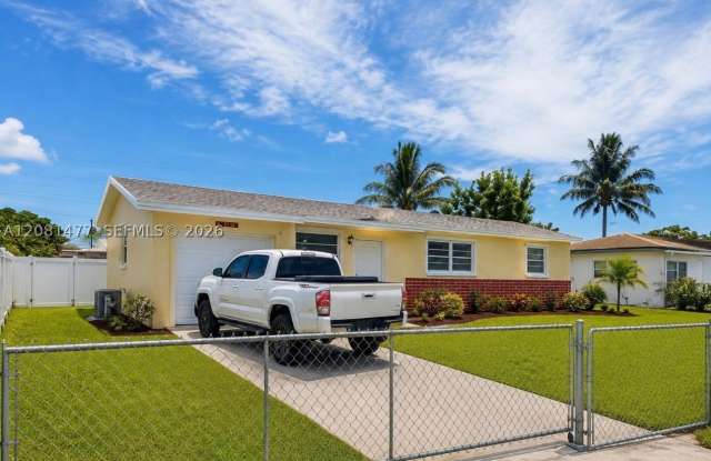 22295 SW 109th Ct Gallery 1