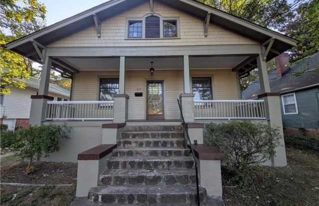 817 Hutton Street Gallery 1