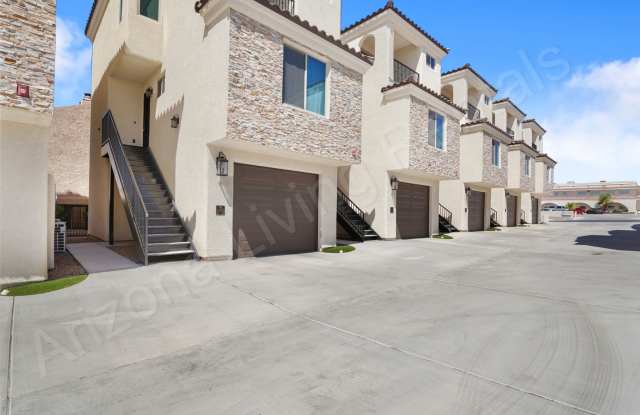 FURNISHED RIVERWALK TOWNHOME photos photos