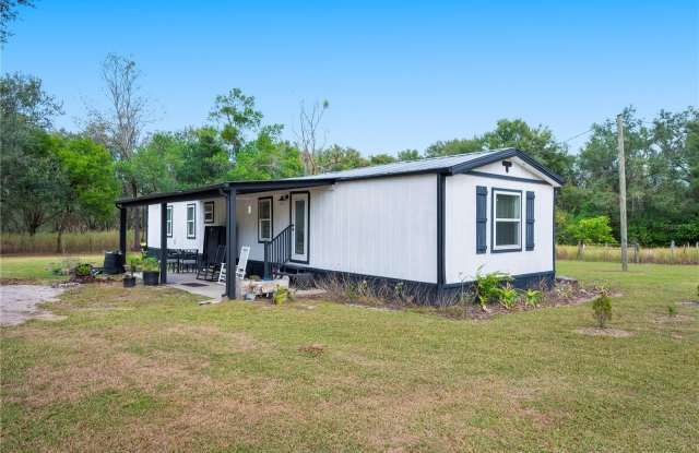 4218 LAKE HANCOCK ROAD - 4218 Lake Hancock Road, Highland City, FL 33812