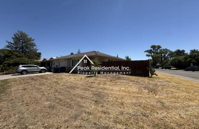 Nice 2bd/1ba Carmichael Duplex with 1 Car Garage photos photos