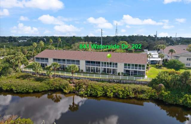 841 WATERSIDE DRIVE photos photos