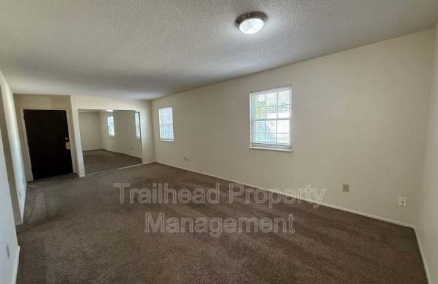 2310 S Forest Ave photos photos