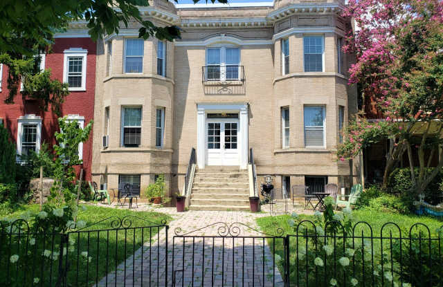 634 North Carolina Avenue SE photos photos