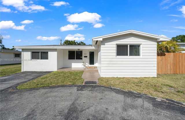 10721 SW 36th St - 10721 Southwest 36th Street, University Park, FL 33165