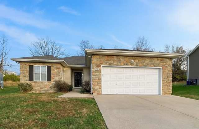 3925 Highland Ave - 3925 Highland Avenue, Kansas City, MO 64110