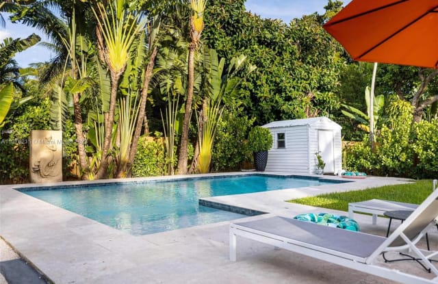 11403 NE 8th Ave - 11403 Northeast 8th Avenue, Biscayne Park, FL 33161