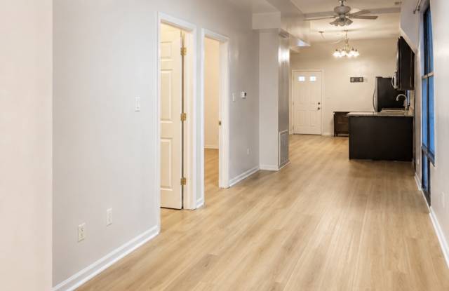 806 S Leavitt 2nd Flr Gallery 3
