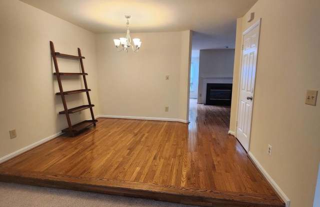7766 BLACK HORSE Court Gallery 2
