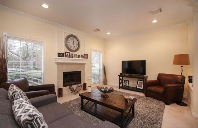 14215 Townshire Drive Gallery 4