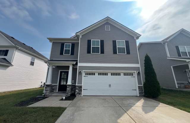1/2 Off First Month's Rent! Beautiful 3 Bedroom, 2.5 Bath in Del Sol Commons - 4235 Golden Sun Court, Murfreesboro, TN 37127